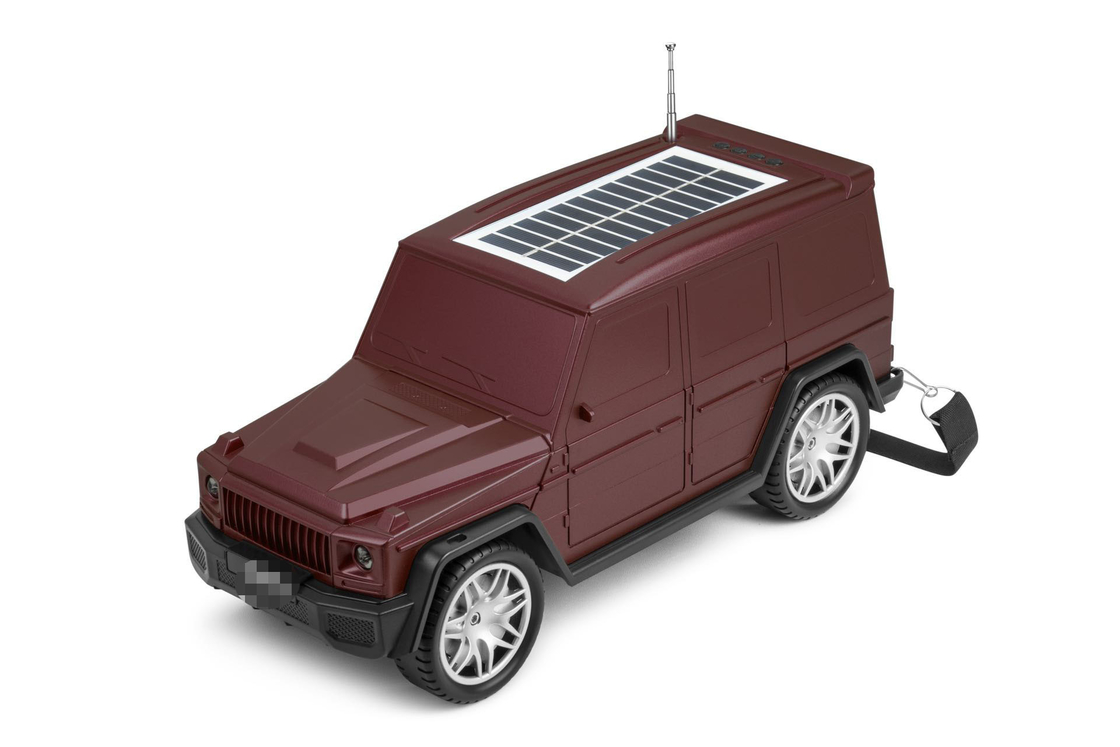O alto-falante Bluetooth em forma de carro clássico combina lanterna solar e funções de rádio para viagens domésticas ao ar livre