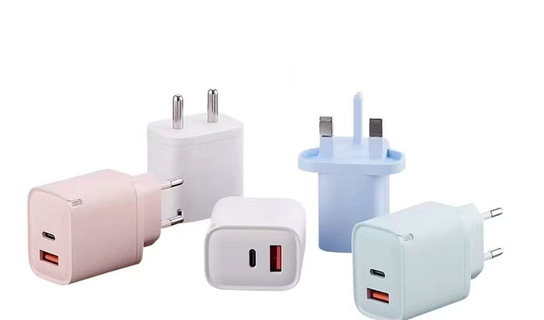 Carregador rápido USB duplo ETEK 20W, USB-C PD+USB-A QC 3.0 para smartphones, tablets e outros dispositivos alimentados por USB.